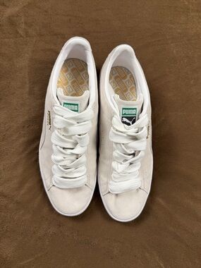 Puma White Suede Low-Top Sneakers with Green Tongue Logo